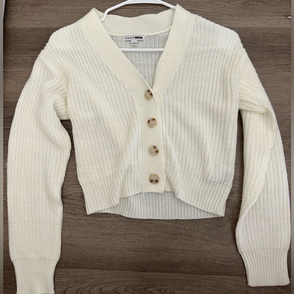 Fashion Nova white sweater size sm